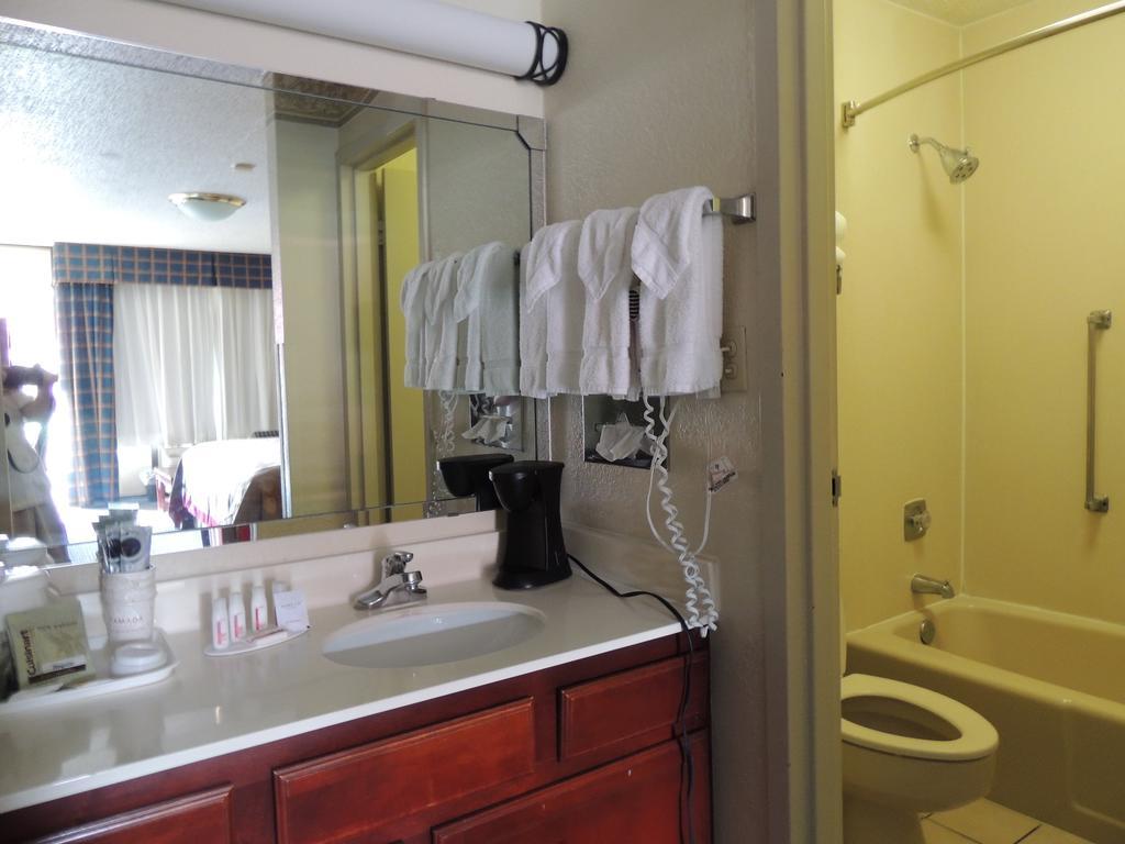 Ramada New Braunfels Otel Oda fotoğraf