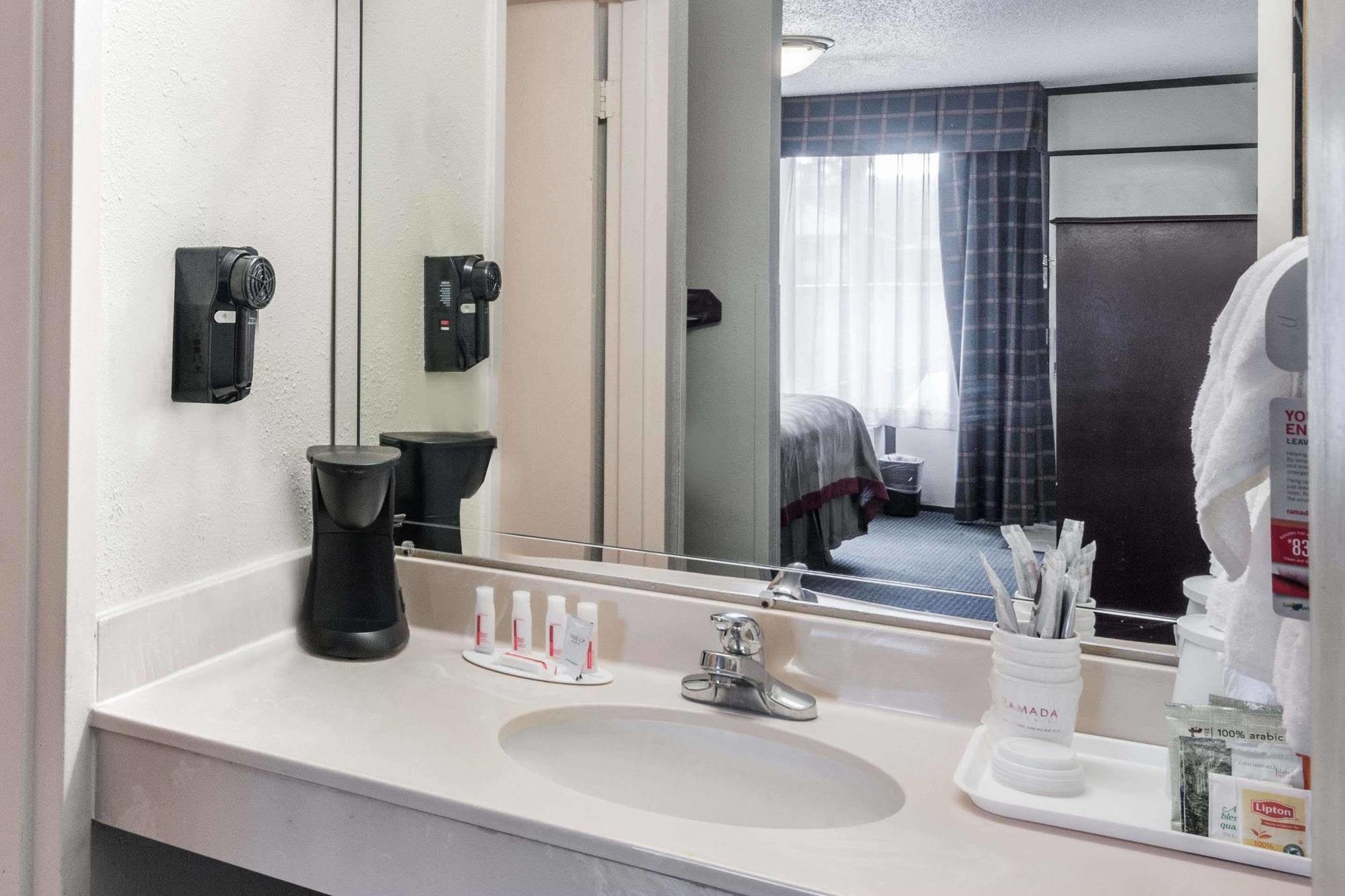 Ramada New Braunfels Otel Dış mekan fotoğraf